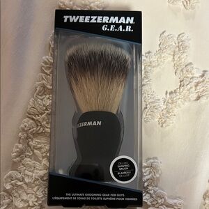Tweezerman GEAR Deluxe Shaving Brush